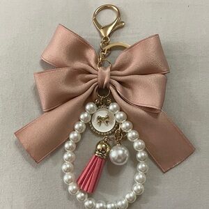 Elegant Pink Pearl and Bow Bag Charm Keychain Accessory